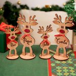 Adorno personalizado de mesa de reno con nariz roja lazo de madera y nombre regalo de Navidad y decoración para familia y niños