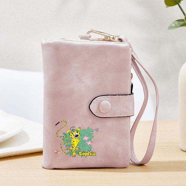 Personalizado Marsupilami de tres pliegues de cuero PU billetera con nombre regalo de cumpleaños para las mujeres niñas | Callie × Marsupilami®.