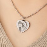 Collier photo coeur gravé personnalisé avec texte Cadeau d'anniversaire pour la famille et les amis