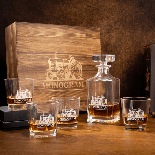 Nome inciso personalizzato del trattore Decanter per whisky in vetro Regalo di compleanno e anniversario per gli uomini amanti del whisky