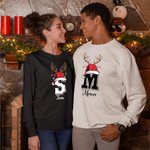 Sudadera personalizada con gorro de santa iniciales y nombre diseño de renos multicolor regalo de Navidad para familia adultos y niños