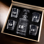 Spersonalizowana urodzinowa karafka do whisky z wygrawerowanym imieniem i nazwiskiem Urodzinowy prezent rocznicowy dla miłośników trunków