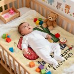 Spersonalizowany kocyk z imieniem Joy to the World Cartoon Baby Character Miękki kocyk z imieniem Pierwszy prezent świąteczny dla noworodków Rodzina