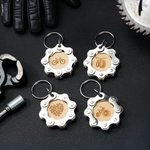 Personalised Upcycled Bicycle Chain Keychain with Laser-Engraved Wood Pattern and Text Birthday Outdoor Activities Gift for Friends Cyclists