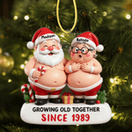 Personalizzato personaggio dei cartoni animati Natale divertente coppia Ornamento acrilico con nome e anno Home Decor Anniversario Regalo di Natale per la coppia di famiglia