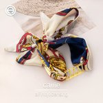 Spersonalizowany szalik z nazwą bractwa z akrylowym złotym greckim guzikiem Prezent na dzień inicjacji bractwa dla przyjaciół | Callie × Affinity Licensing