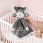 Personalized Highland Cow Knitted Soft Baby Security Blanket with Embroidered Name Birthday Baby Shower Gift for Newborns New Parents