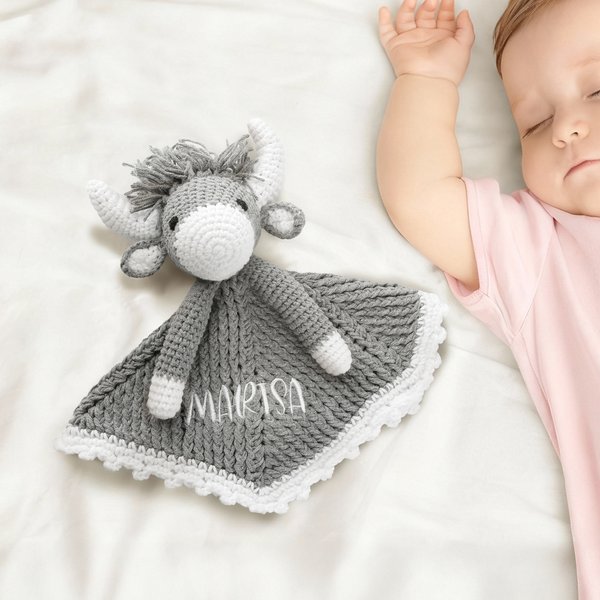 Personalized Highland Cow Knitted Soft Baby Security Blanket with Embroidered Name Birthday Baby Shower Gift for Newborns New Parents