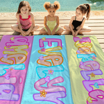 Asciugamano da spiaggia personalizzato carino e luminoso con nome, ad asciugatura rapida, morbido e sovradimensionato, regalo di compleanno per bambini e donne.