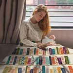 Personalizada Artística Retro Estantería Flores Silvestres Suave manta con nombre Regalo de cumpleaños para las mujeres amantes de los libros Ratones de biblioteca