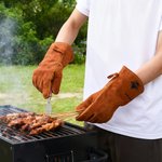 Par de guantes personalizados The Grill Father BBQ de cuero de vaca aislante con nombre Accesorios de cocina Día del Padre Cumpleaños Regalo para hombres Papá