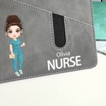 Personalisierte Cartoon Charakter A5 PU Leder Journal Notebook mit Tasche und Name Geburtstag Anerkennung Geschenk für Krankenschwester Arzt medizinisches Personal