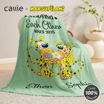 Spersonalizowany miękki koc Marsupilami z imionami do dekoracji domu Prezent urodzinowy dla pary | Callie × Marsupilami®