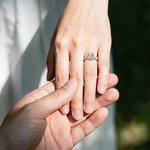 Henkilökohtainen Square Sterling Silver Birthstone Kehys Set Solitaire Ring Dainty Korut Daily Wear Häät Vuosipäivä Syntymäpäivälahja Pariskunta Morsian