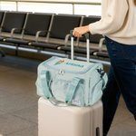 Personalisierte Cartoon Travel Girl Charakter Multi-Compartment Reisetasche mit Namen und Schultergurt Reisezubehör Geburtstag Geschenk für Frauen