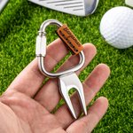 Personalisiertes tragbares PU Leder Namensschild Golf Divot Tool Schlüsselanhänger Golf Feld Zubehör Vatertag Golf Club Geschenk für Golfer Golfliebhaber