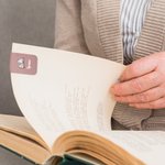 Personalisiertes Buch Kaffee PU Leder Lesezeichen Clip mit Namen Lesen Zubehör Geburtstag Geschenk für Buchliebhaber Bücherwürmer