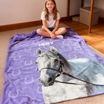 Personalisierte mehrfarbige weiche Decke mit Pferd Foto Hufeisen Druck Namen Zimmer Deko Geburtstagsgeschenk für Pferdeliebhaber
