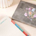 Planificador personalizado Wildflower 2026 Calendario A5 Libreta con nombre Diario de planificación Día Cumpleaños Regalo para amigos Estudiantes