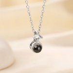 Collier de projection de photos de pierres de naissance personnalisées Bijoux délicats Anniversaire Cadeau commémoratif pour les femmes