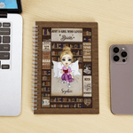 Personalisierte Bücherregal Cartoon Charakter A5 Spirale Notebook mit Namen und 120 linierten Seiten täglichen Gebrauch Geburtstag Geschenk für Familie Kinder