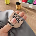 Modèle de couture à points égaux multicolore personnalisé Règle à doigts avec nom Outils de couture Cadeau d'anniversaire pour les couturiers et les passionnés de crochet