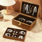 Gepersonaliseerde Multi-compartiment Retro Bloem Gravure Naam Initiaal Houten Sieradendoos met Slot Verjaardag Valentijnsdag Huwelijkscadeau voor vrouwen