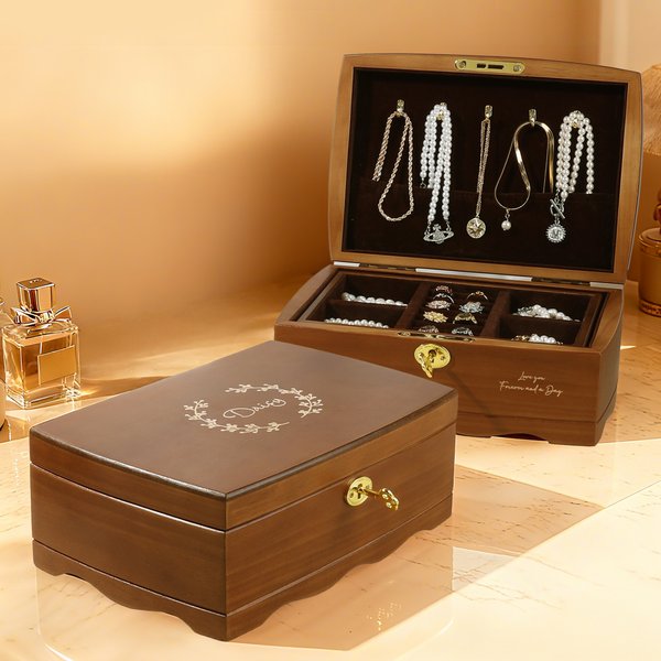 Scatola portagioie in legno personalizzata a più scomparti con incisione a fiore retrò e nome iniziale, con serratura Regalo di nozze di San Valentino per le donne