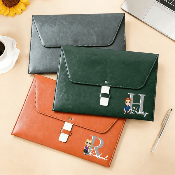Cartella portadocumenti in pelle PU con nome e iniziali, personalizzata con personaggi dei cartoni animati, portatile per gli affari, regalo di compleanno per il personale e per i colleghi.