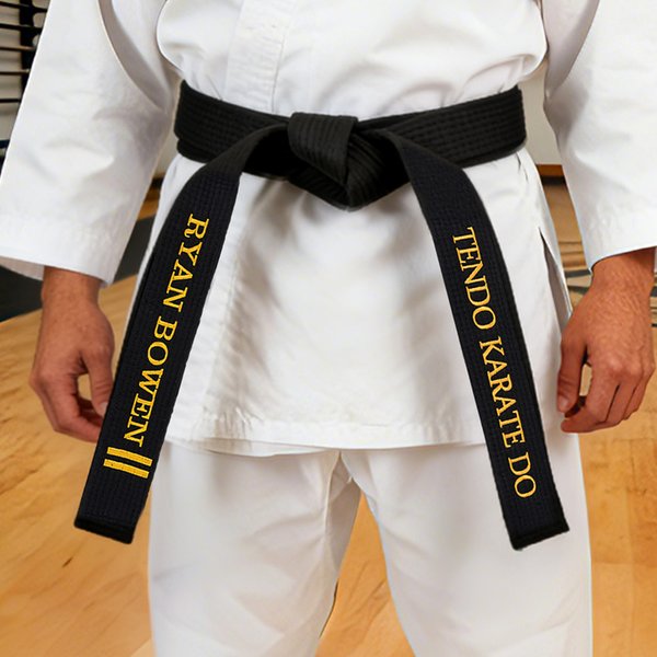 Personalizzato 1-4 linee testo ricamato Karate Taekwondo Cintura nera Compleanno Cintura nera Promozione Regalo per gli amanti delle arti marziali Karate Taekwondo