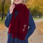 Sciarpa personalizzata con fiore di nascita e nome ricamato accessorio alla moda inverno regalo di compleanno e Natale per amici o famiglia