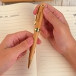 Parure de stylos à bille en bois double personnalisée avec texte gravé et étui en bois Cadeau d'anniversaire et de remerciement pour l'enseignant Colloeague