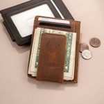 Henkilökohtaiset nimikirjaimet Nimi RFID-suojattu Magneettinen Slim Nahka Lompakko Money Clip kaiverrettu Teksti Vuosipäivä Isänpäivä Lahja Miehille