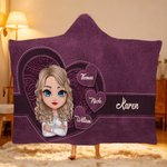 Spersonalizowany koc z kapturem z 1-8 imionami Retro Heart Cartoon Character Miękki koc z kapturem z 1-8 imionami Dekoracja domu Prezent urodzinowy dla kobiet
