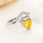 Spersonalizowany pierścionek Zircon Grad Cap Heart Birthstone Ring z wygrawerowanym imieniem i nazwiskiem Dainty Jewelry Urodzinowy prezent dla absolwentek