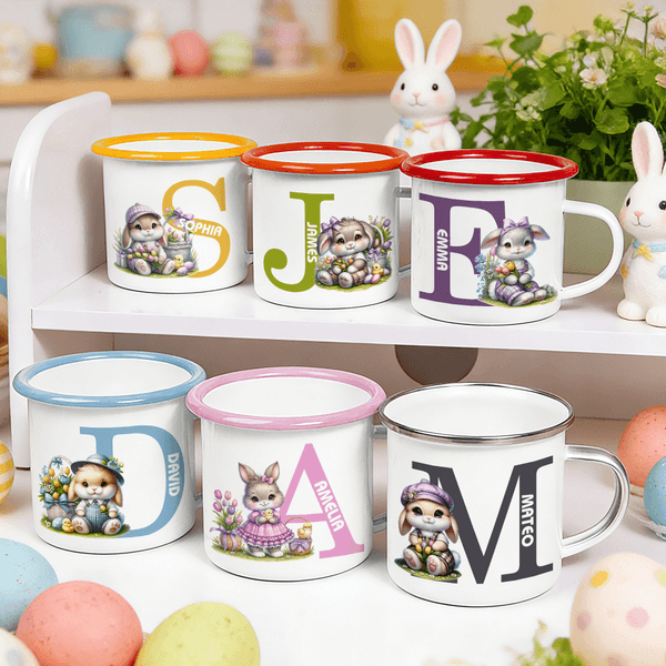 Personalisierte niedliche Ostern Hase Blume Initial 12 oz farbigen Rand Emaille-Becher mit Namen Ostern Geschenk für Jungen Mädchen