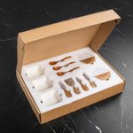 Planche à fromage ou sous-verres en marbre personnalisée avec nom et date gravés - Cadeau d'apéro dînatoire pendaison de crémaillère pour amis famille