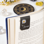 Personalisiertes magnetisches PU-Leder Lesezeichen mit Kristall-Geburtsblume-Design Namen Lesen Geburtstag Geschenk für Buchliebhaber Bücherwürmer