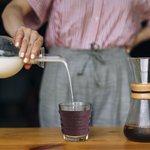 Personlig rustikk håndlaget sydd tau lær 10-20oz kaffekopphylse med gravert navn Bursdag Jubileum Gave til kaffeelsker Kontorarbeider