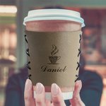 Personalisierte Leder-Kaffeetasse Hülse mit eingraviertem Namen Passt 10 oz - 20 oz Tassen täglichen Gebrauch Jahrestag ermutigendes Geschenk für Kaffee-Liebhaber Arbeiter