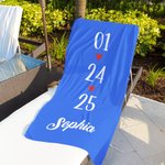 Gepersonaliseerde sneldrogende microvezel strandlaken voor koppels met naam hart en datum Valentijnscadeau voor stellen