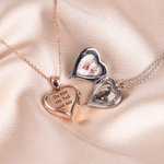 Personalisierte herzförmige Halskette mit Engelsflügel-Medaillon und Fotos Jahrestag Geburtstag Geschenk für Damen