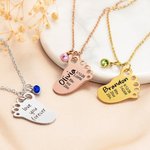 Gepersonaliseerde gegraveerde Baby Foot Hanger ketting met geboorteaankondiging en geboortesteen Verjaardag Baby Shower Gift voor Kid nieuwe moeder