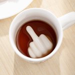 Personlig Morsom Fuck Text Middle Finger 11 oz keramisk krus med navn Daglig bruk Bursdagsgave til venn Kollega