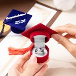 Gepersonaliseerde Ringdoos met Afstudeerhoedje Lichting 2026 met Naam en Tekst Afstudeercadeau voor Afgestudeerden