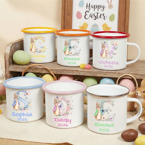 Tazza smaltata da 12 once con nome e anno, regalo di compleanno e di Pasqua per bambini, personalizzata Peter Rabbit, fiore e farfalla.