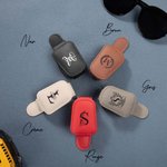 Porte-lunettes de soleil magnétique en cuir PU personnalisé avec initiale et nom - Cadeau anniversaire pour la famille et les amis