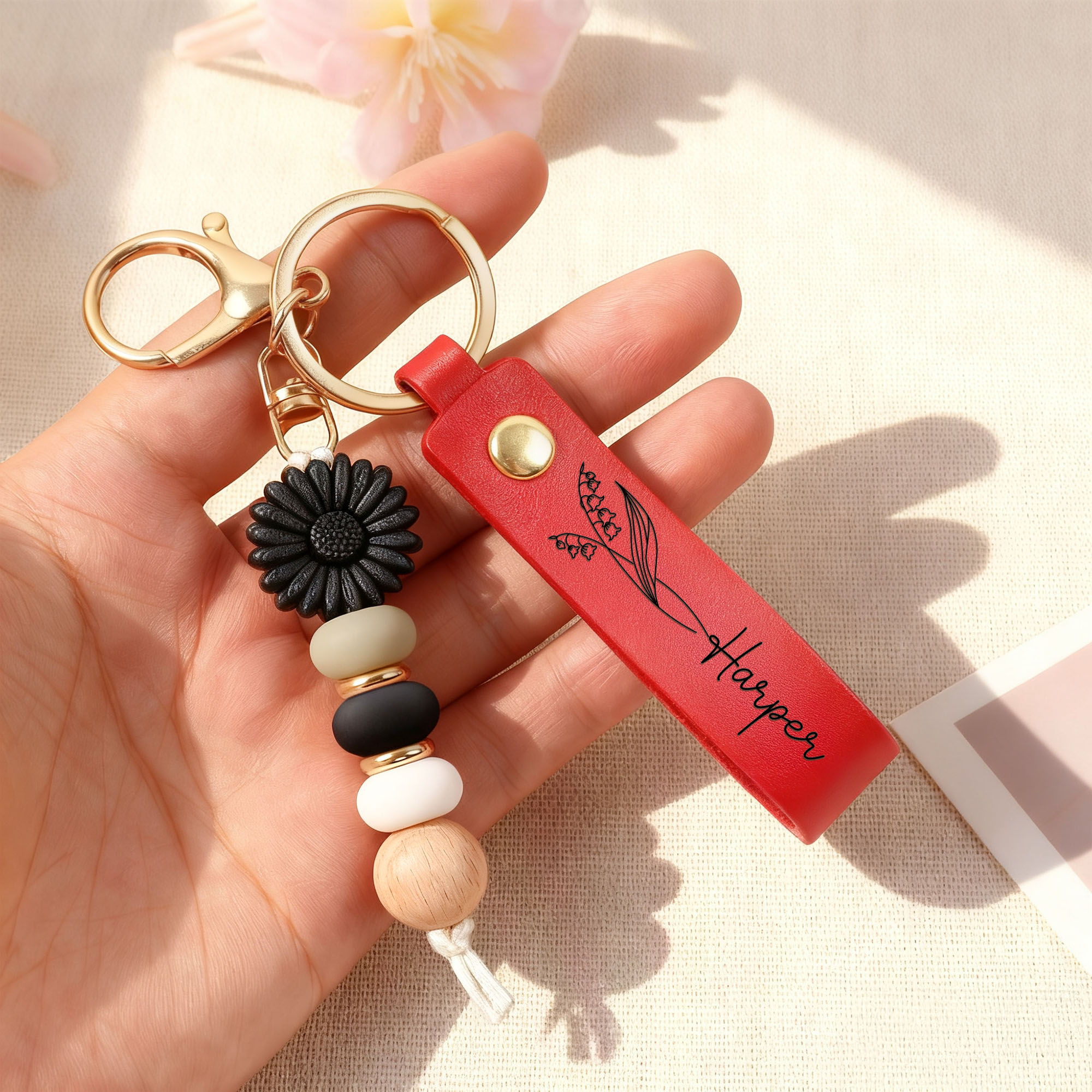Personalised Birth Flower Keychain Leather Engraved Name and Daisy Pendant Wedding Party Gift Bridesmaids Friends