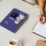 Planificador personalizado de dibujos animados de personajes médicos 2026 Cuaderno de espiral A5 con nombre y páginas semanales y mensuales para planificador Regalo de cumpleaños para enfermera doctor