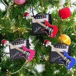 Ornement personnalisé en forme de chapeau de père Noël avec nom et année Cadeau de Noël pour les guitaristes et les amoureux de la guitare